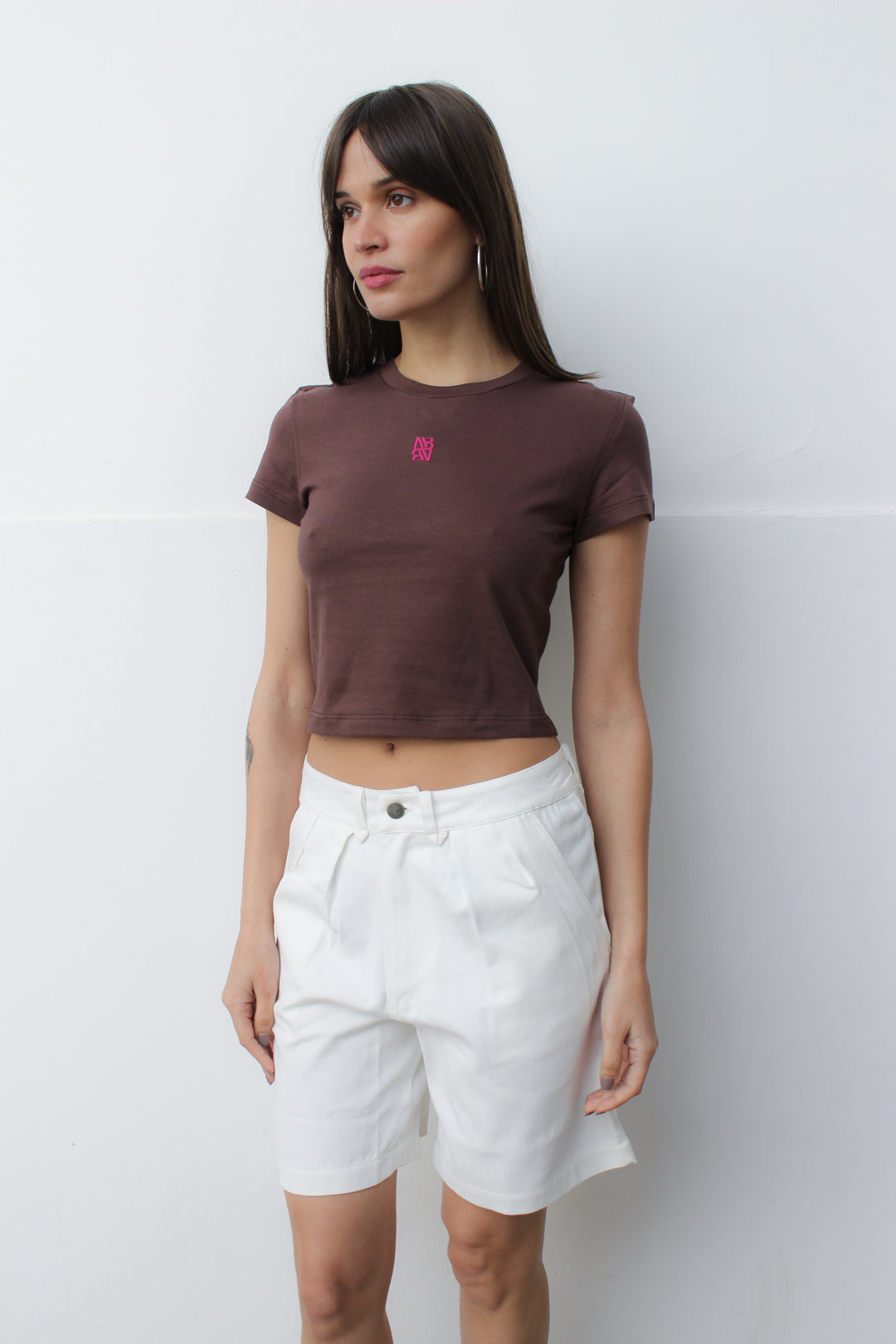 Remera Deza Marrón