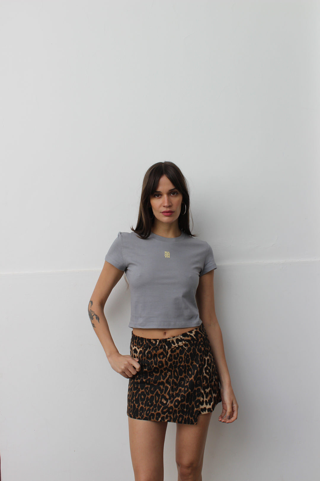 Remera Deza Gris
