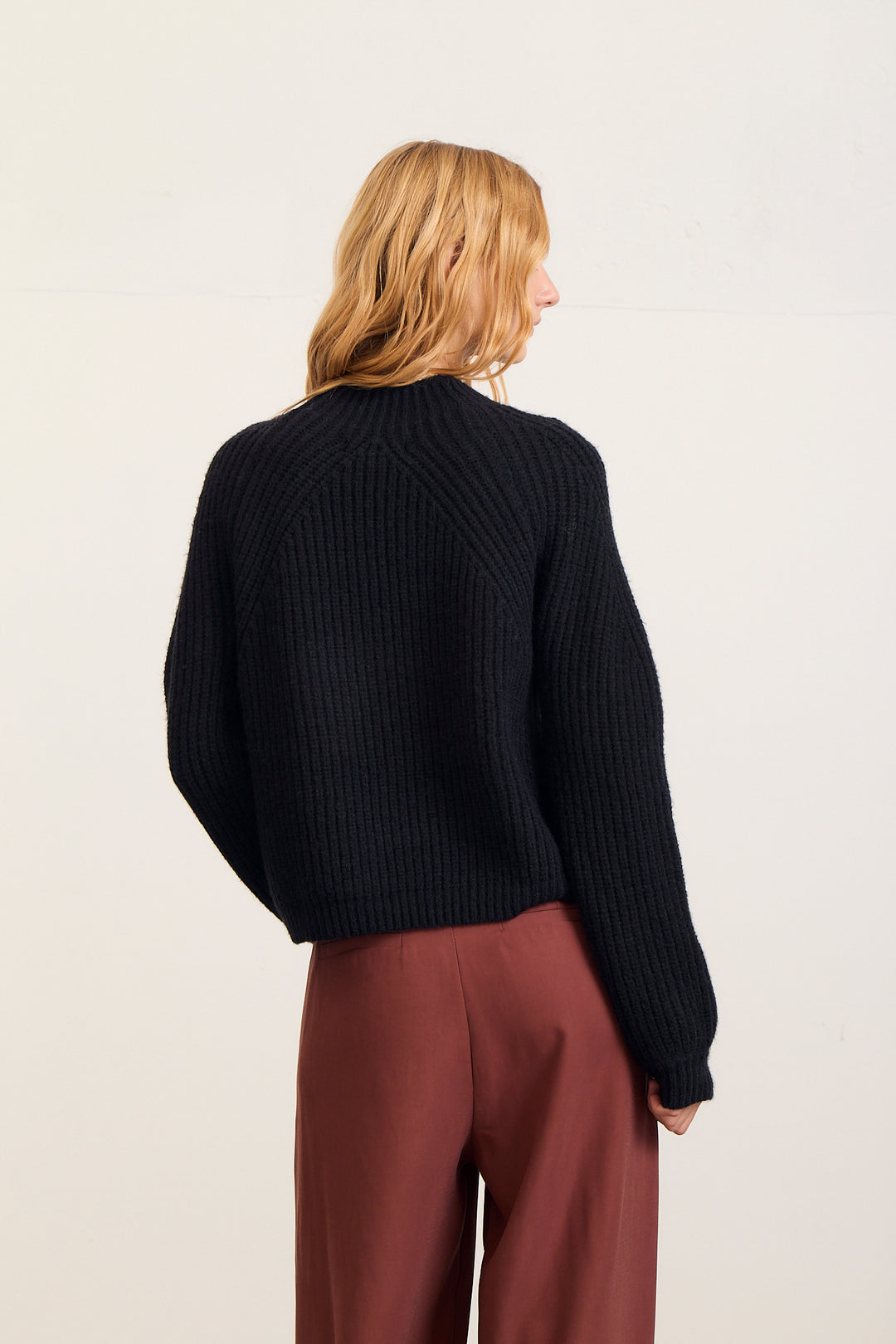 Sweater Utah Negro