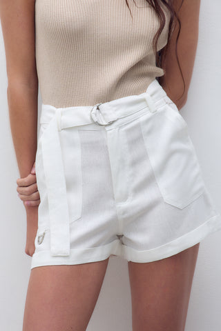 Short Couple Offwhite