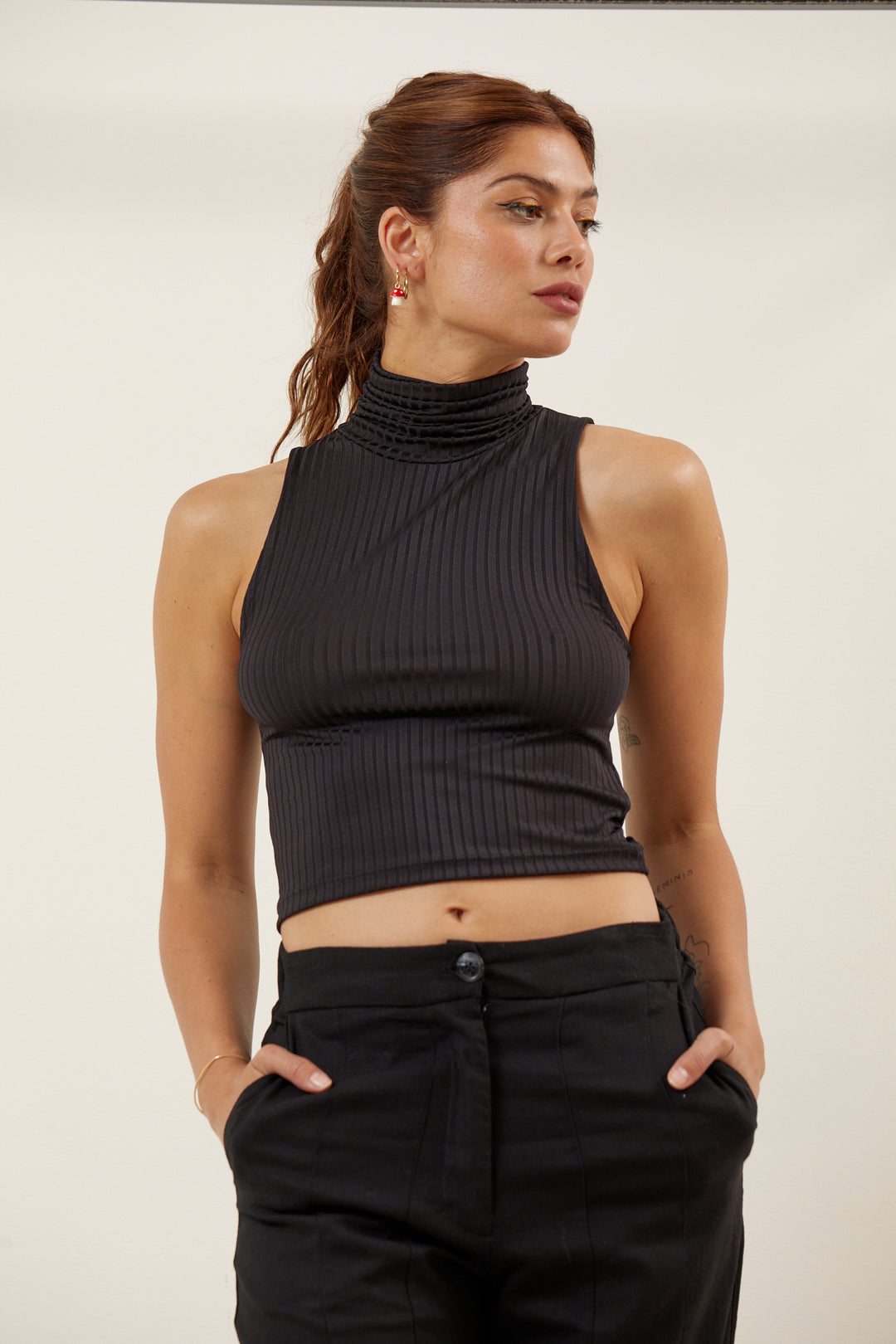 Musculosa Lotus Negro